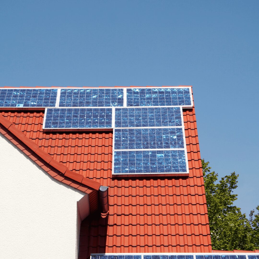Energia Solar na Construção: como preparar sua propriedade e economizar com a Aruna Energia